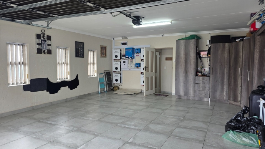 3 Bedroom Property for Sale in Dana Bay Western Cape